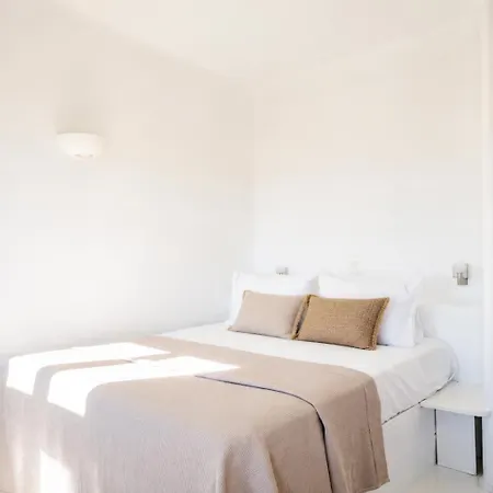 Yakinthos Hotel 4*