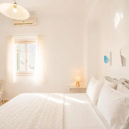 Yakinthos Hotel